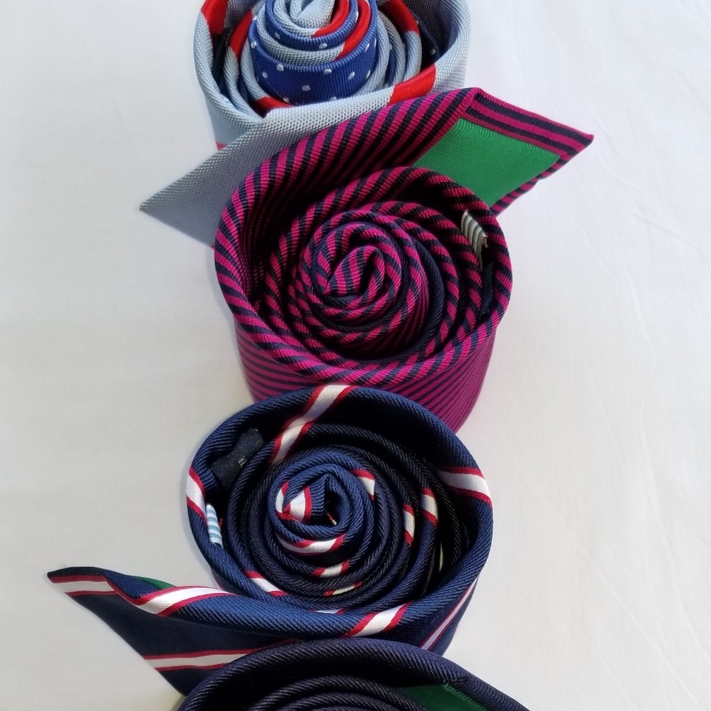 A bundle of 5 Tommy Hilfiger Ties